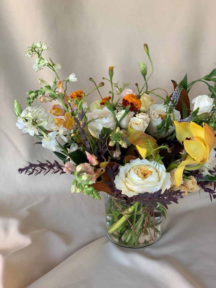Low & Full - Round Centerpiece